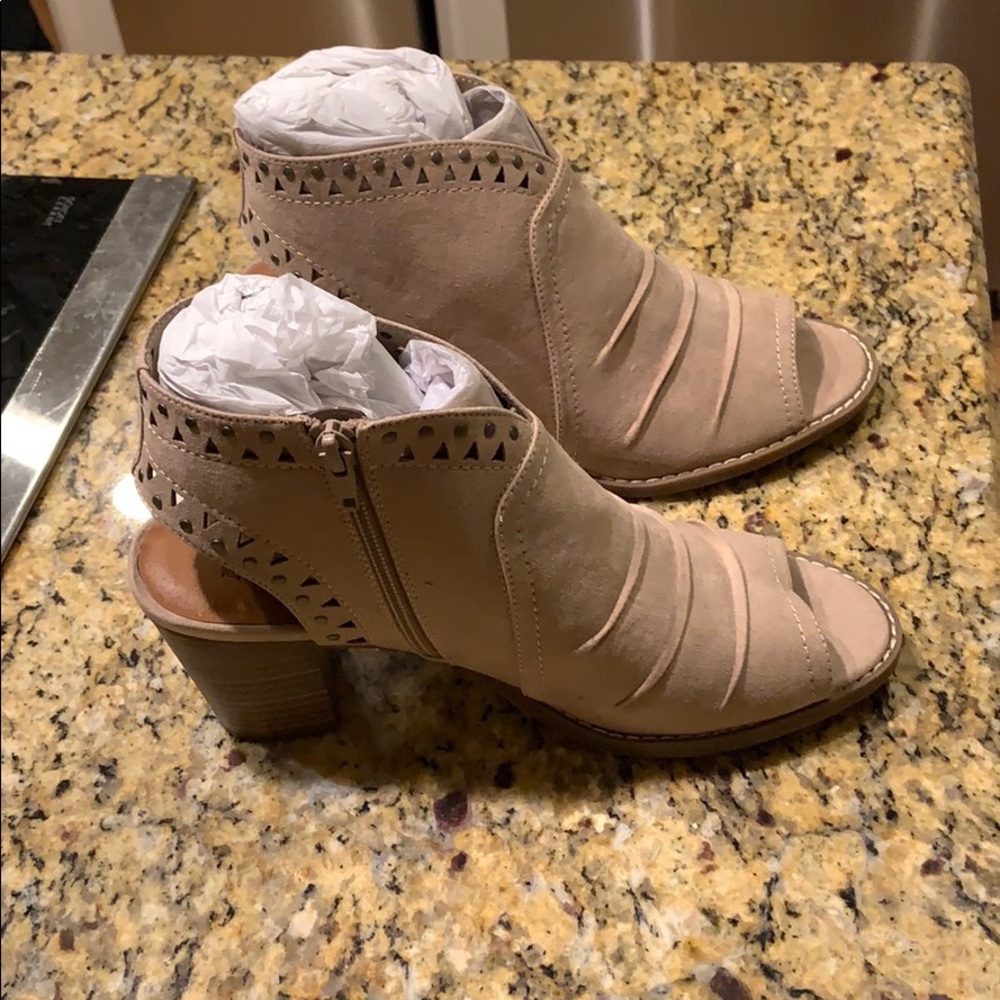 NWT Sonoma Vitalize Tempera